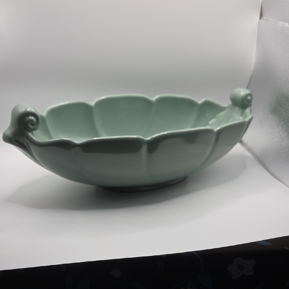 Abingdon Pottery USA Company  Green Ceramic Console Bowl